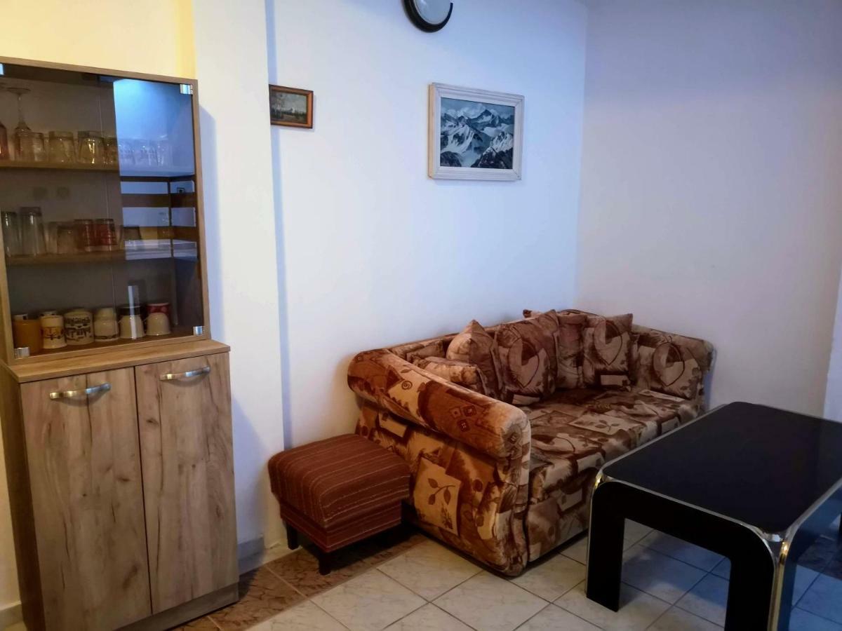 Guestrooms Stoyanovi Chernomorets Exterior photo