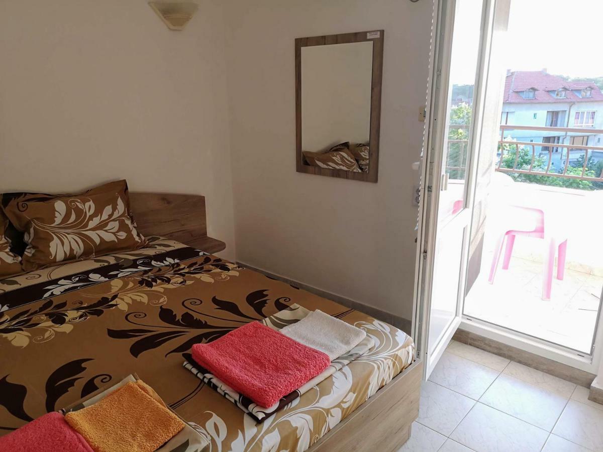 Guestrooms Stoyanovi Chernomorets Exterior photo